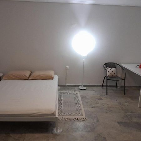Cosy Guesthouse-Souterrain With Garden In City Center Corinth Kültér fotó
