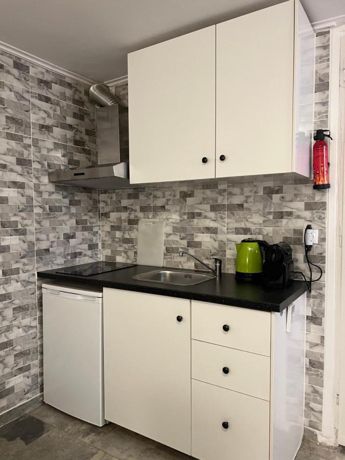 Cosy Guesthouse-Souterrain With Garden In City Center Corinth Kültér fotó
