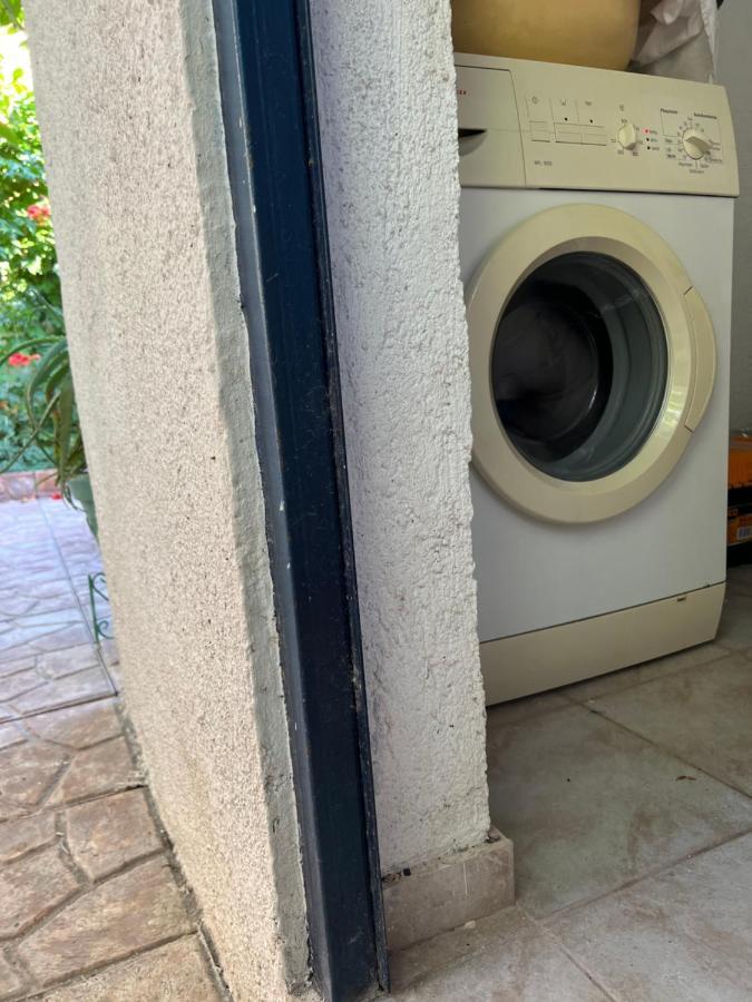 Cosy Guesthouse-Souterrain With Garden In City Center Corinth Kültér fotó
