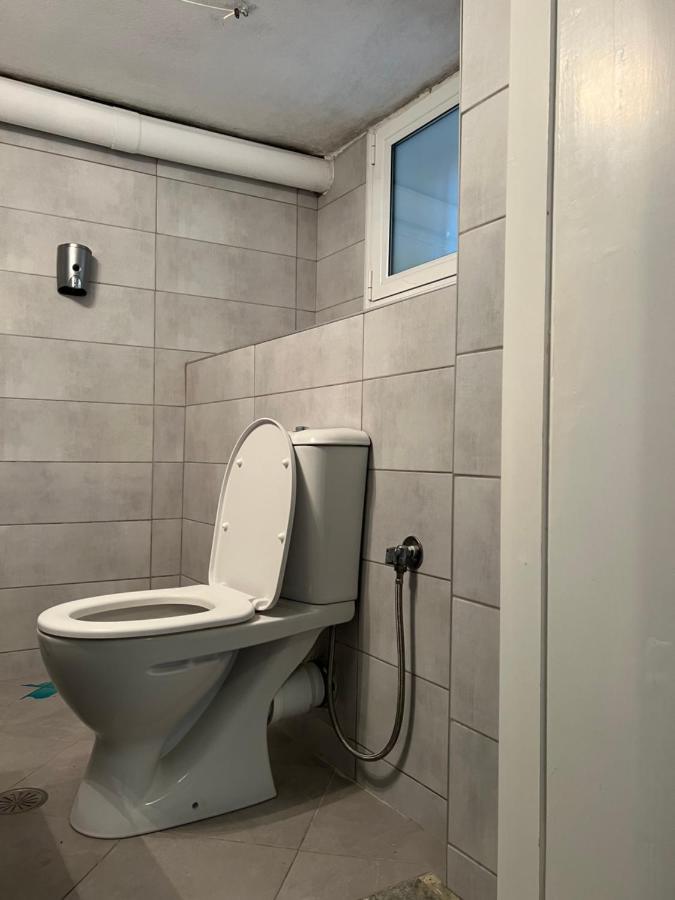 Cosy Guesthouse-Souterrain With Garden In City Center Corinth Kültér fotó