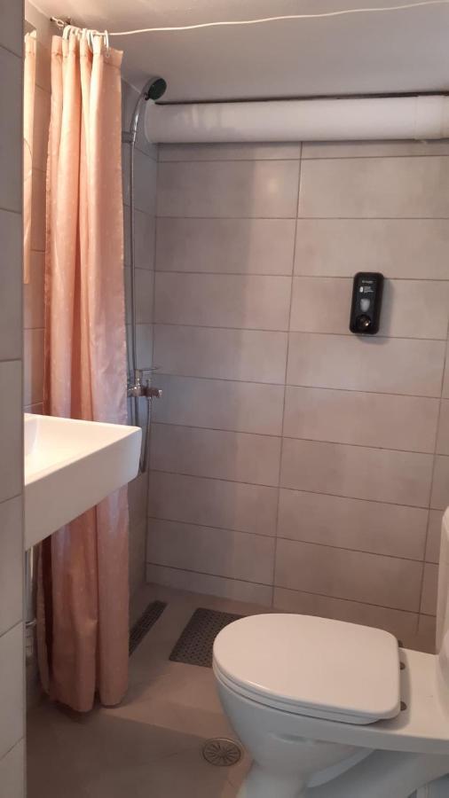 Cosy Guesthouse-Souterrain With Garden In City Center Corinth Kültér fotó